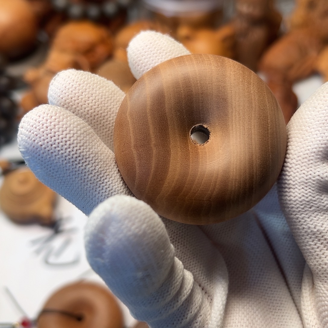 檀香木老山檀香 大平安扣 微瑕