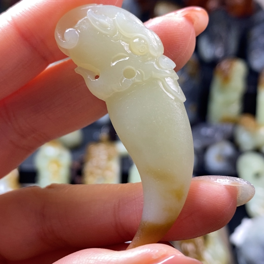 和田玉未镶嵌挂件