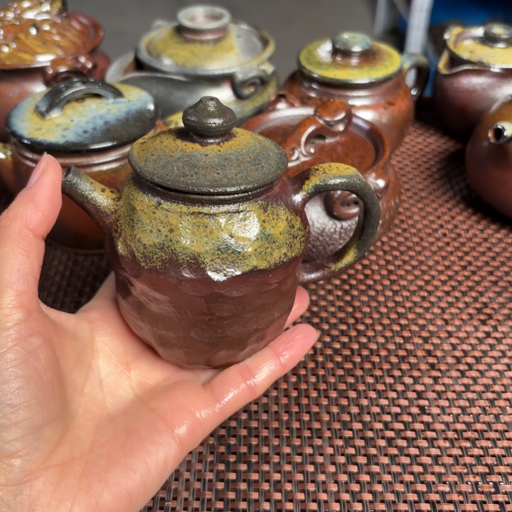 紫砂茶杯手捏小壶