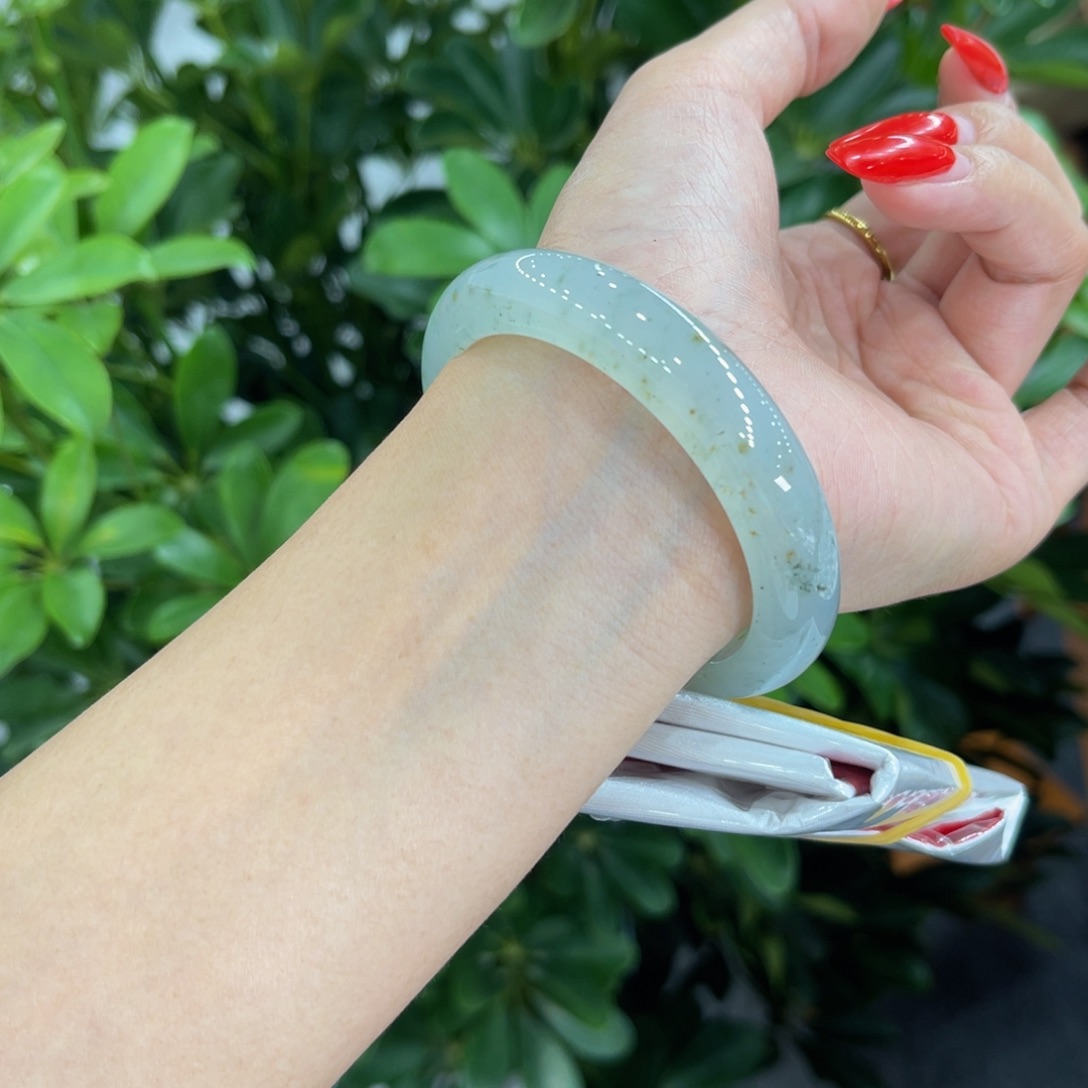 翡翠未镶嵌手镯缅甸