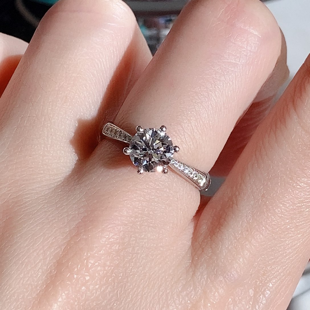 实验室培育钻石18K金镶嵌