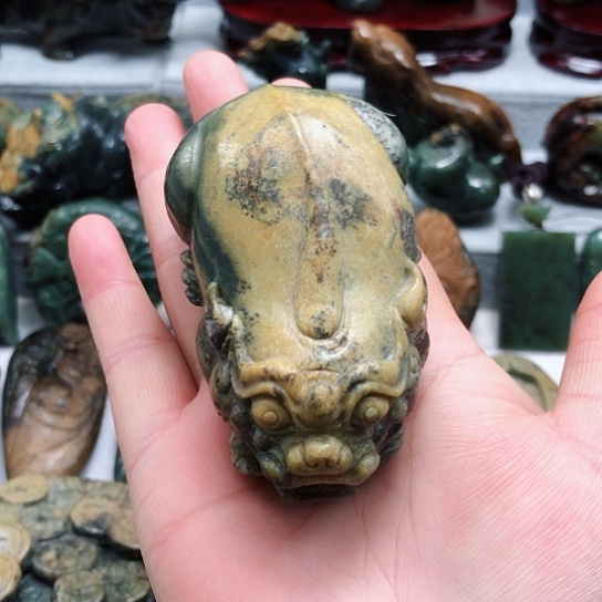 岫岩河磨玉（透闪石质玉）把件未镶嵌