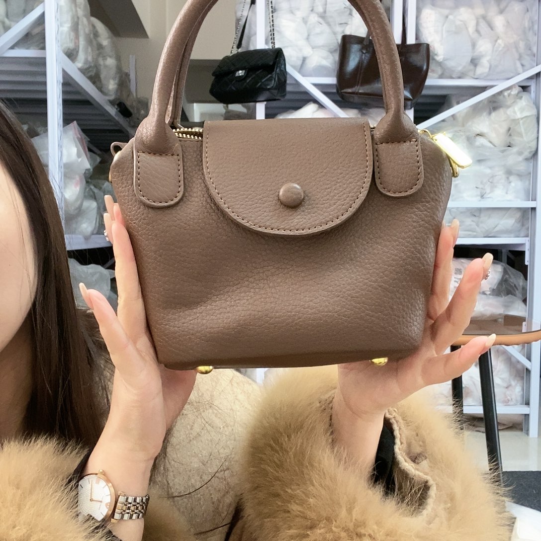 黄牛剖层皮革羊剖层皮革