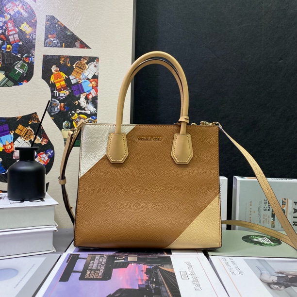 95新 MICHAEL KORS/迈克高仕 22324斜挎包26*22