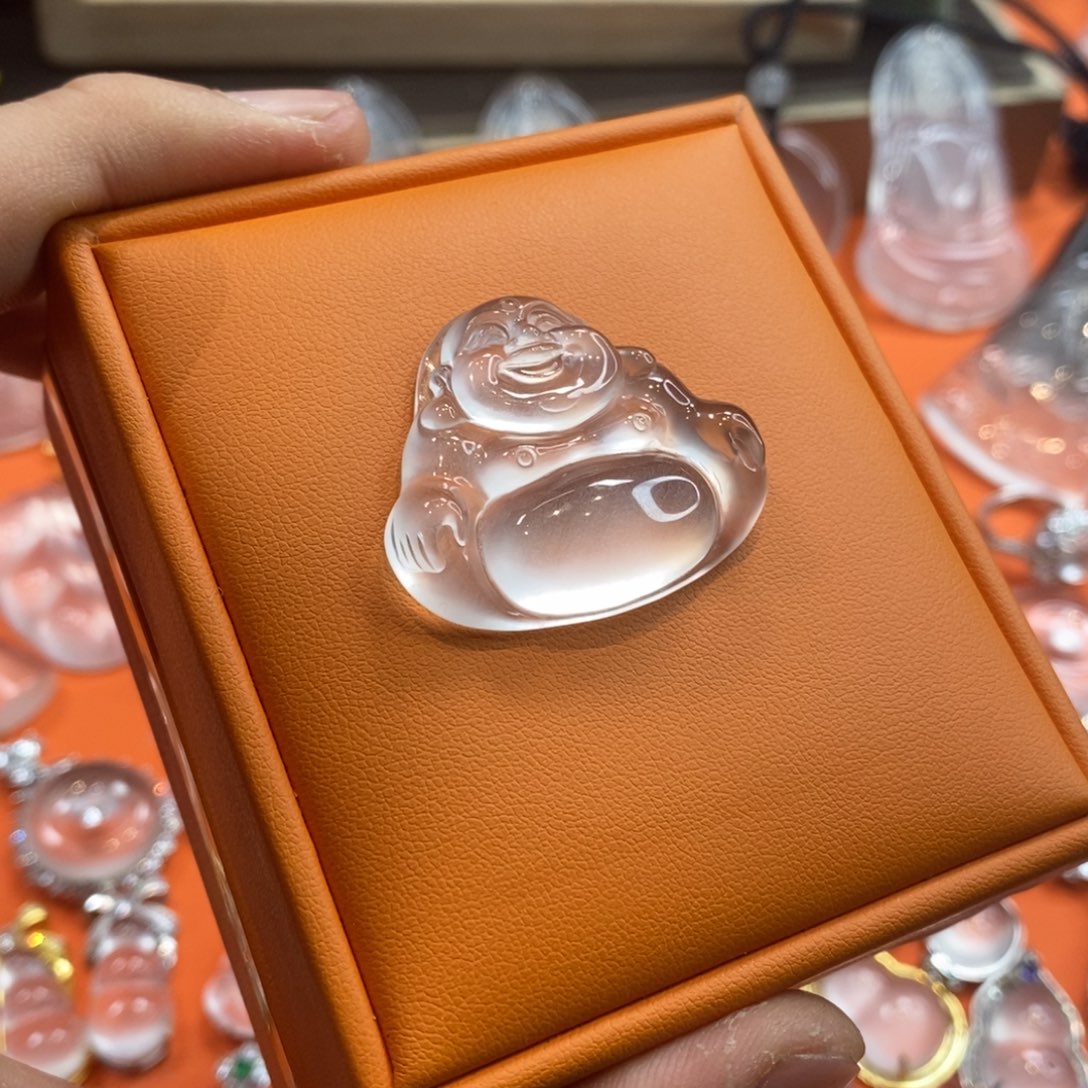 石英质玉吊坠未镶嵌八**道