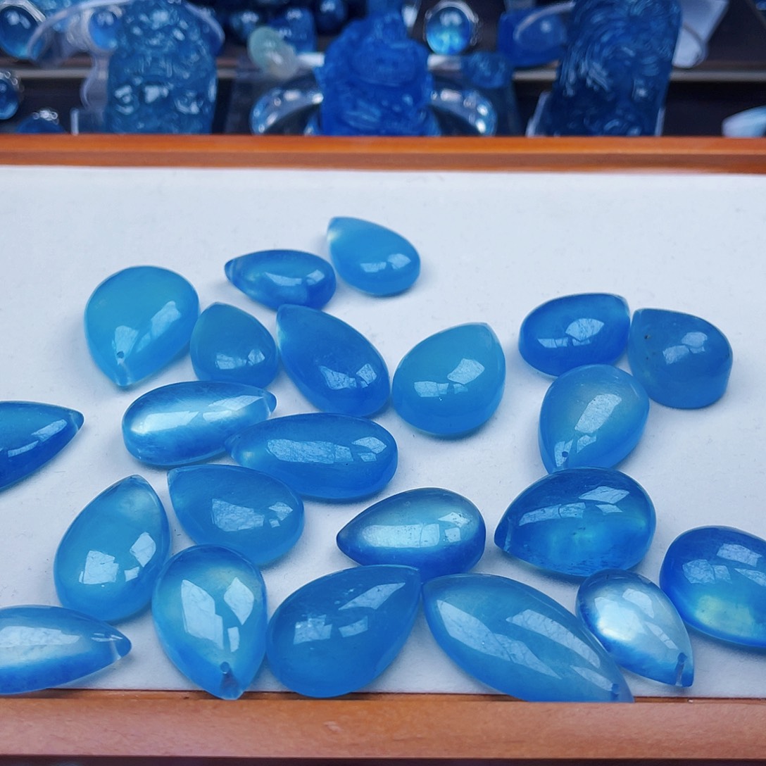 天然辰砂海蓝吊坠