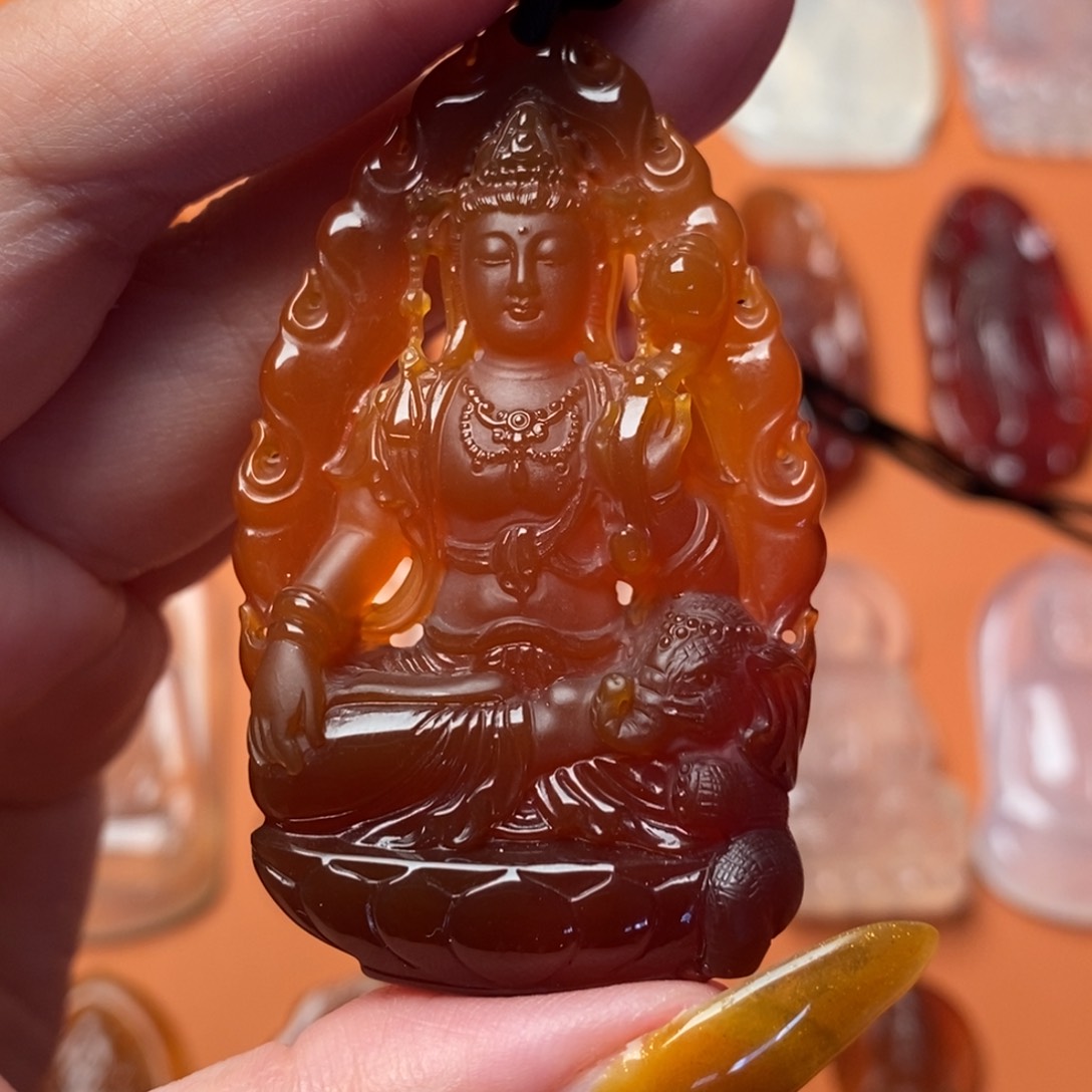 未镶嵌颈饰玛瑙/玉髓四****。