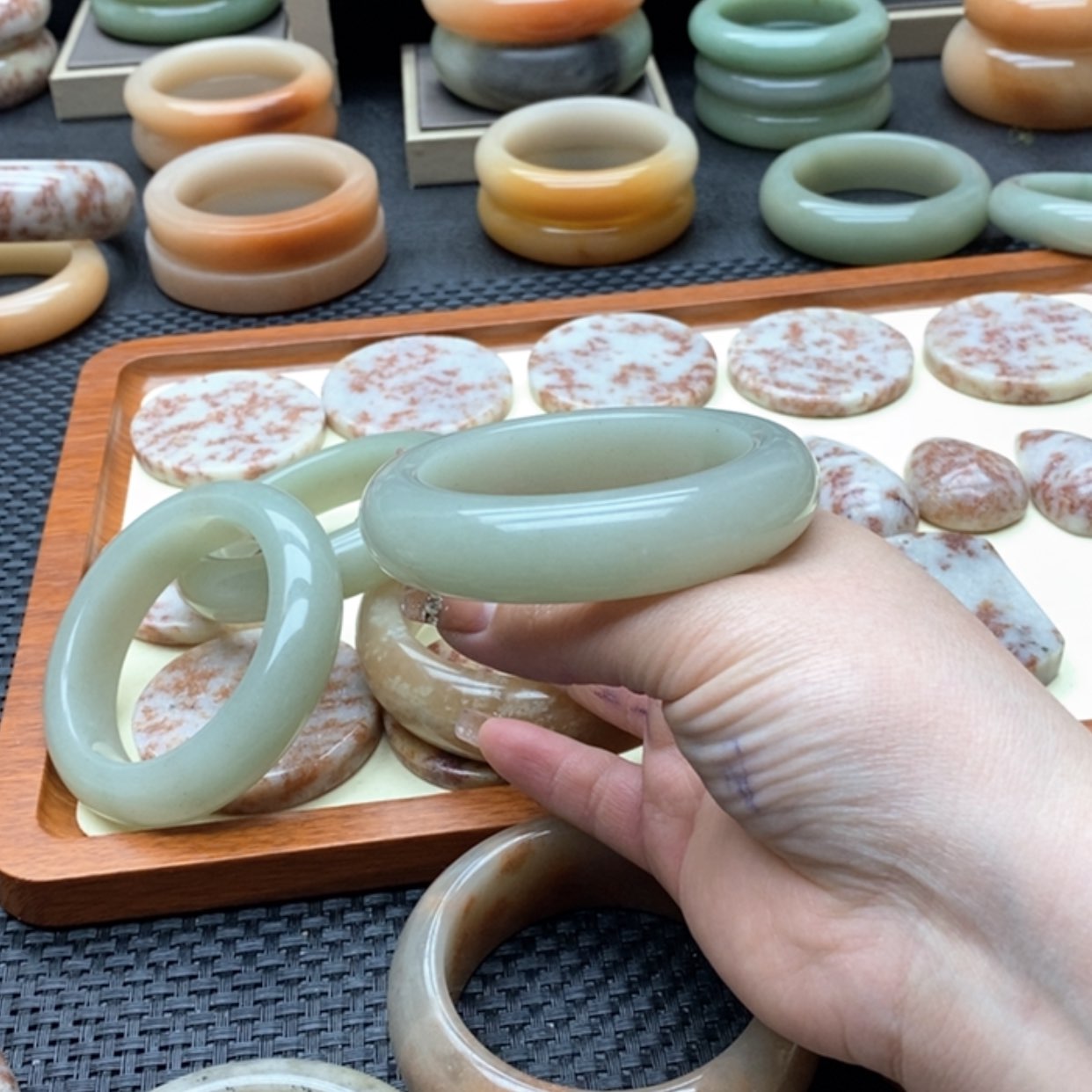 【闪购商品】石英质玉规格未镶嵌小****