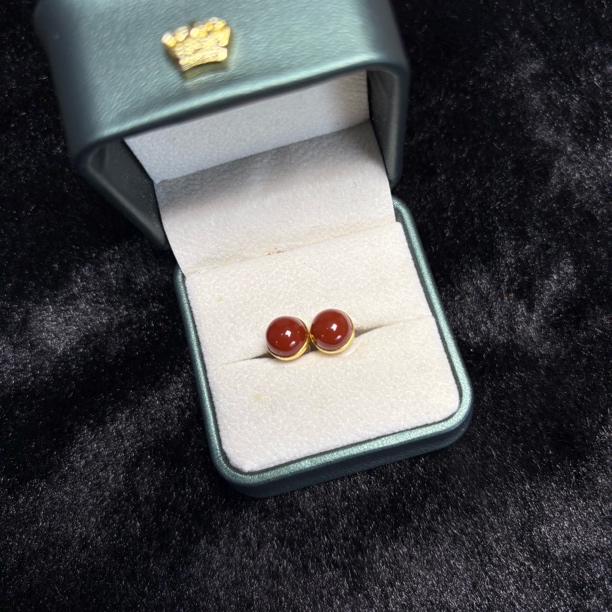 保山南红牛血红蛋面耳钉18k金镶