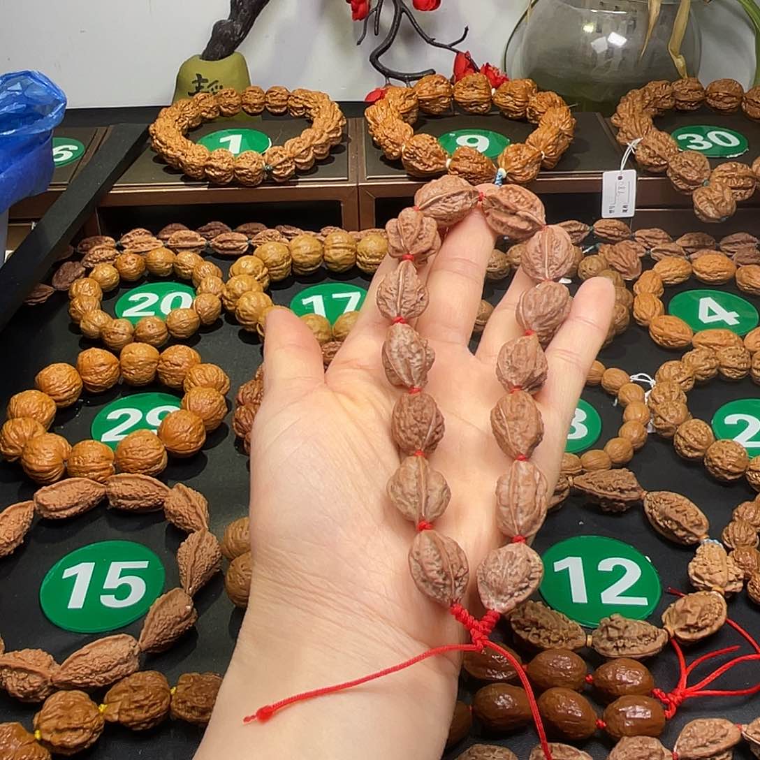 文玩核桃手串16尺寸钱袋异形