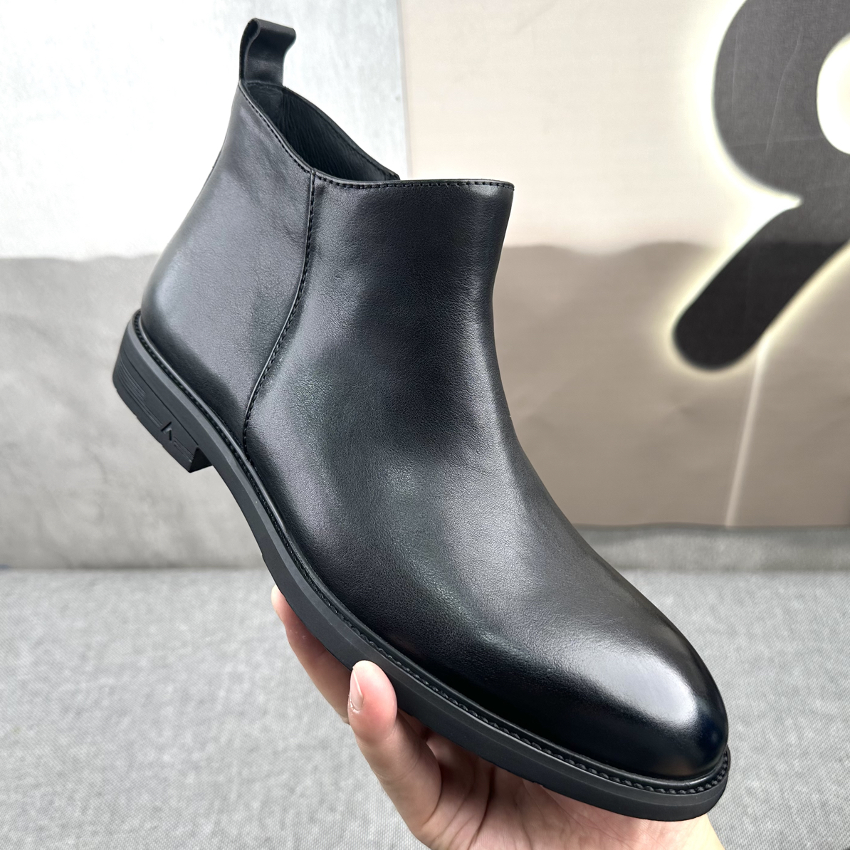 中帮简约英伦风切尔西靴男士加绒短靴黑色加绒秋舒适冬季时尚