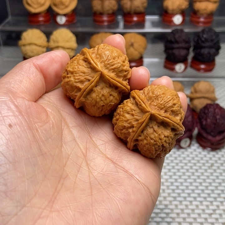 文玩核桃把件42七星三棱