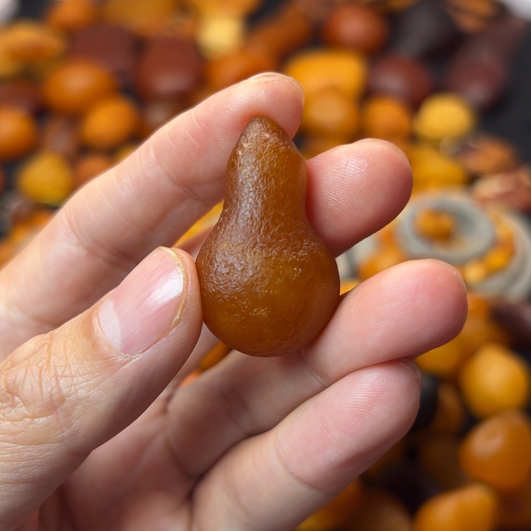 琥珀裸石未镶嵌天然蜜蜡吊坠