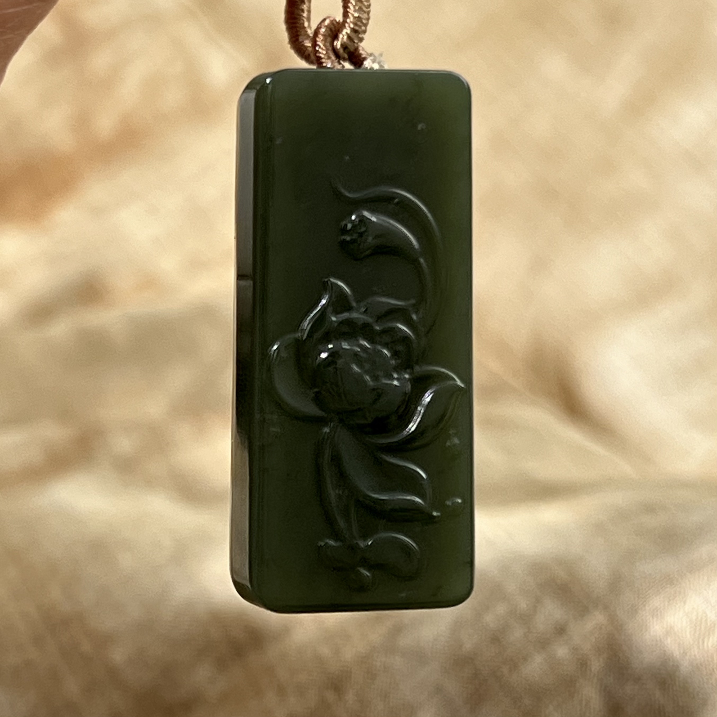 曼曼的珠宝 天然和田玉新疆料黄口好运连连莲花牌