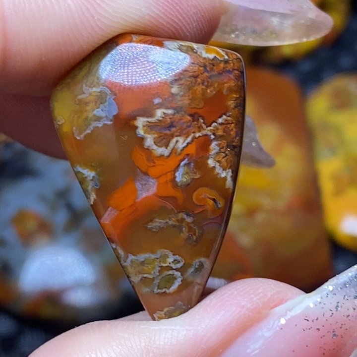 玛瑙/玉髓颈饰未镶嵌沉*淀