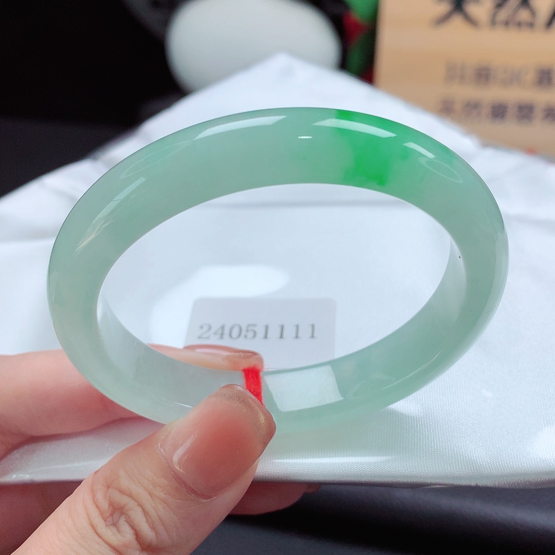 未镶嵌手镯（贵妃镯）翡翠天然a货翡翠
