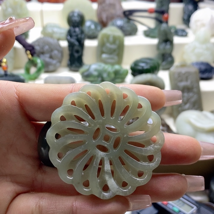 和田玉颈饰未镶嵌