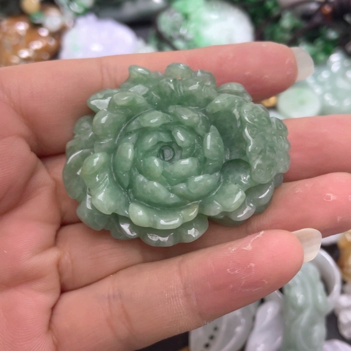 【闪购商品】翡翠颈饰未镶嵌天然翡翠