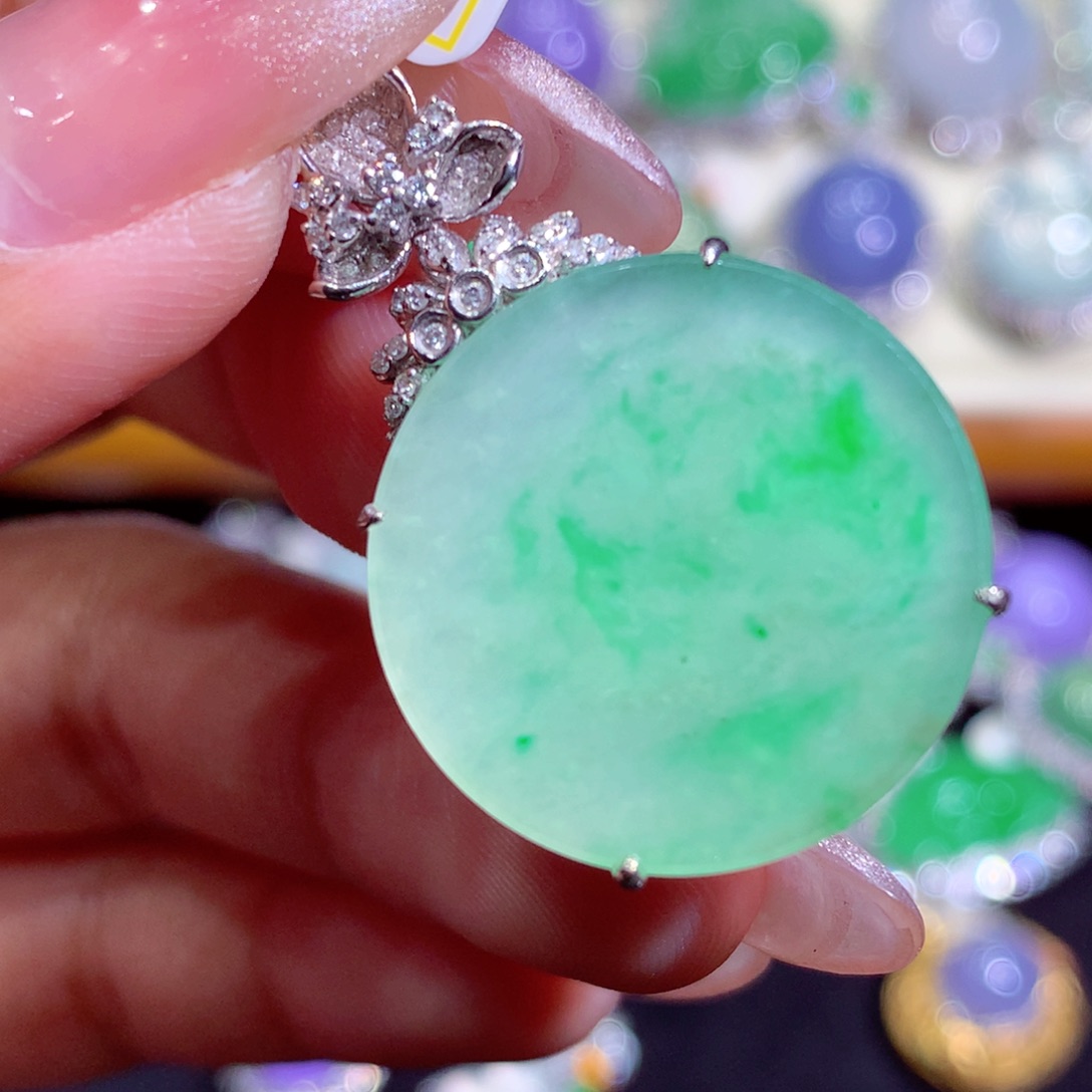 翡翠18K金镶嵌吊坠(不含链)