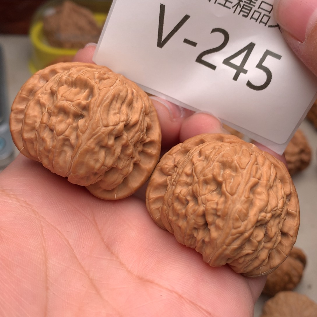 文玩核桃把件42球白………