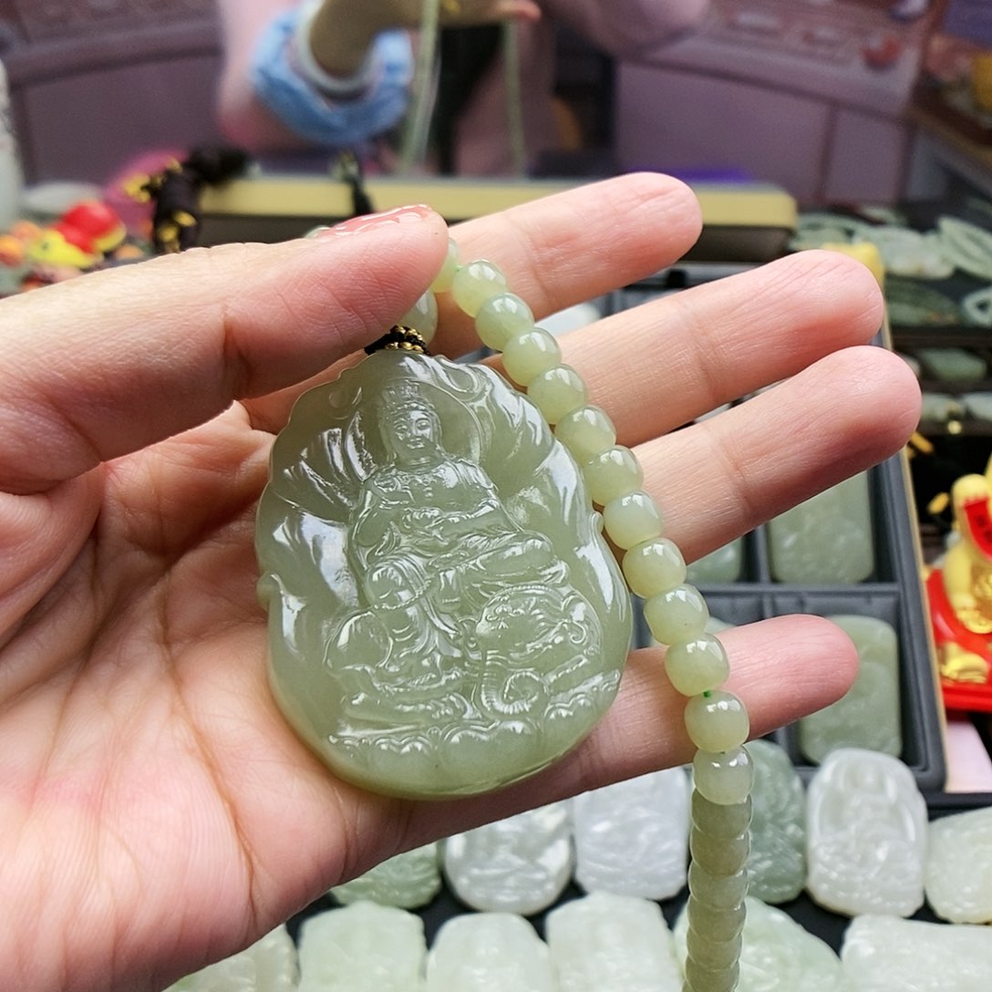 和田玉颈饰未镶嵌潇**生