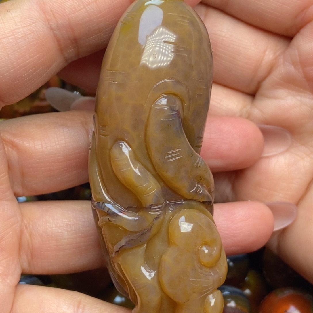 玛瑙/玉髓颈饰未镶嵌战国红