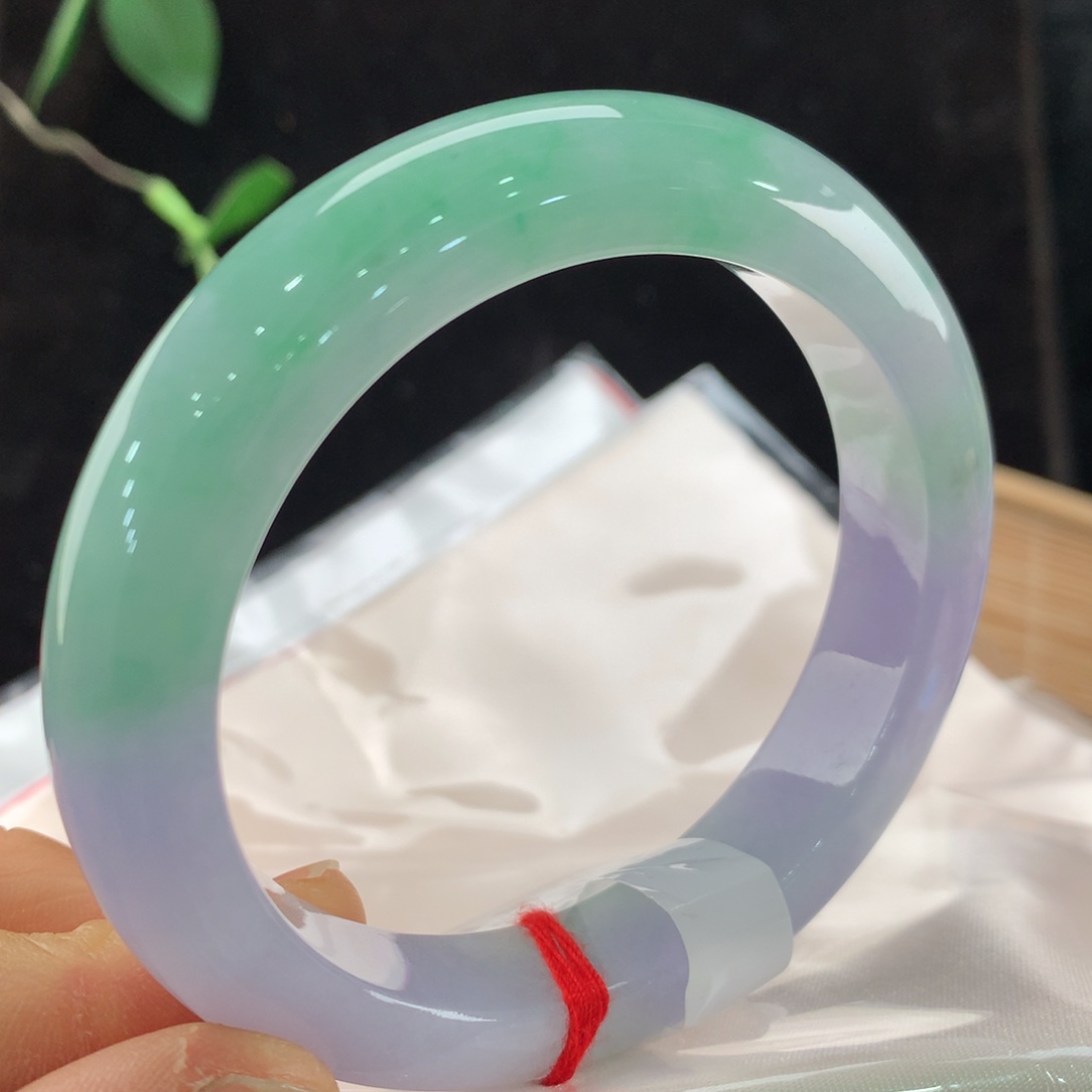 翡翠手镯未镶嵌微信0341