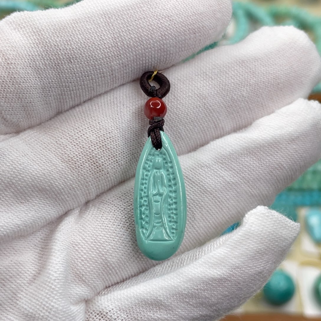 ****️绿松石未镶嵌颈饰