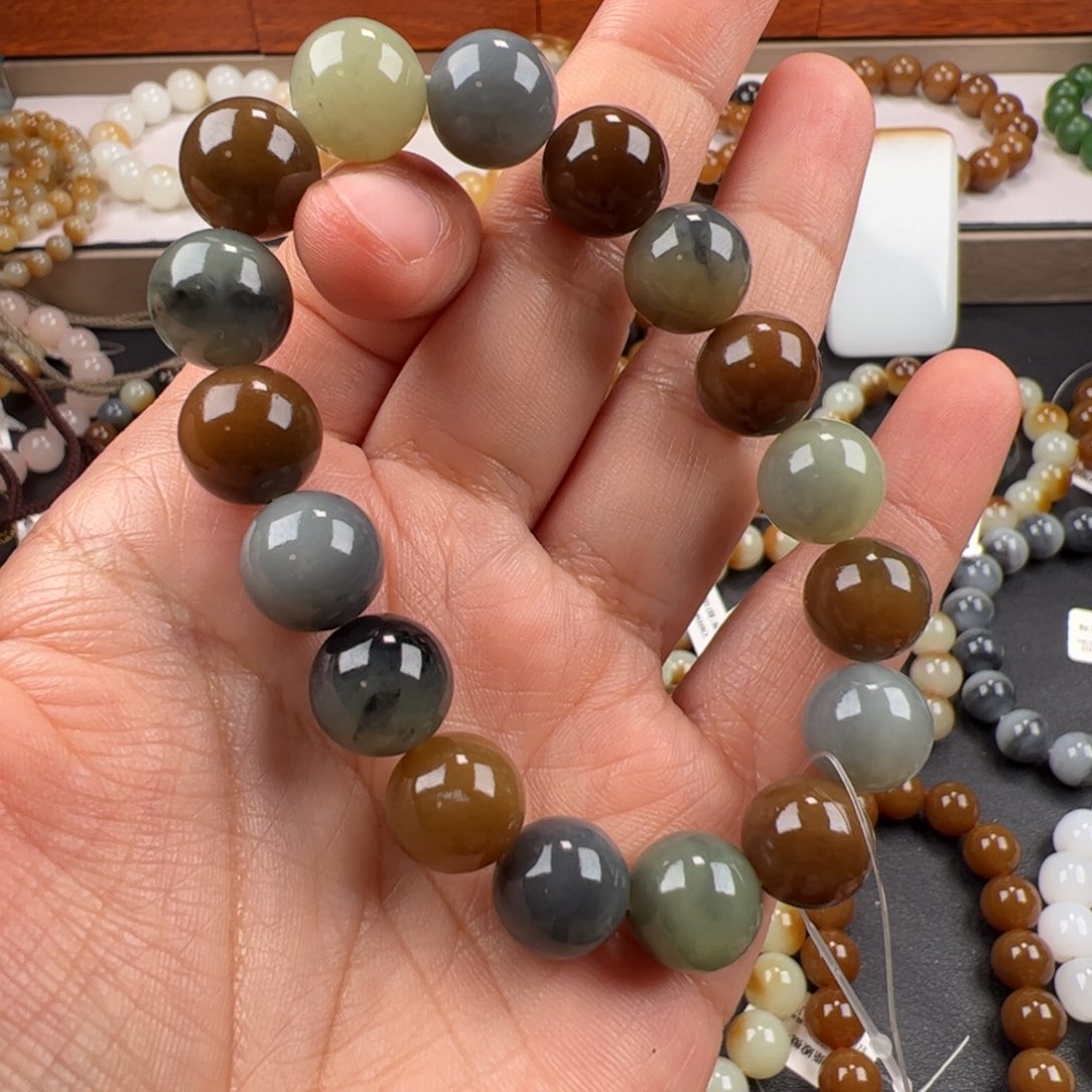 和田玉手链未镶嵌雪亏