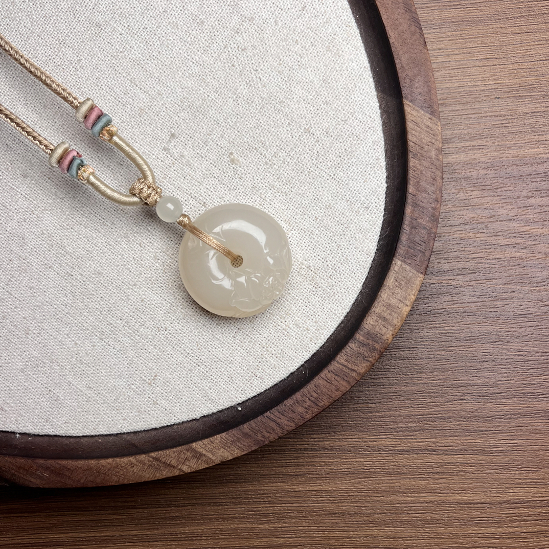 和田玉青海料藕粉平安扣挂件荷花女生吊坠毛衣链国风首饰