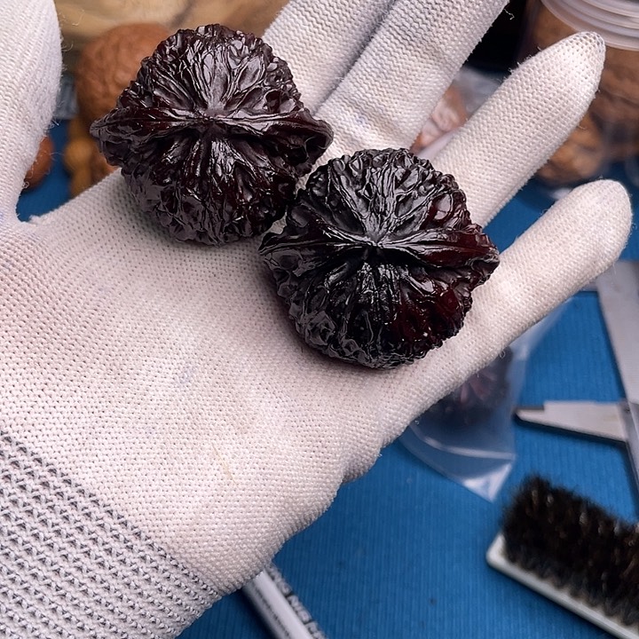 文玩核桃吊坠宫灯！