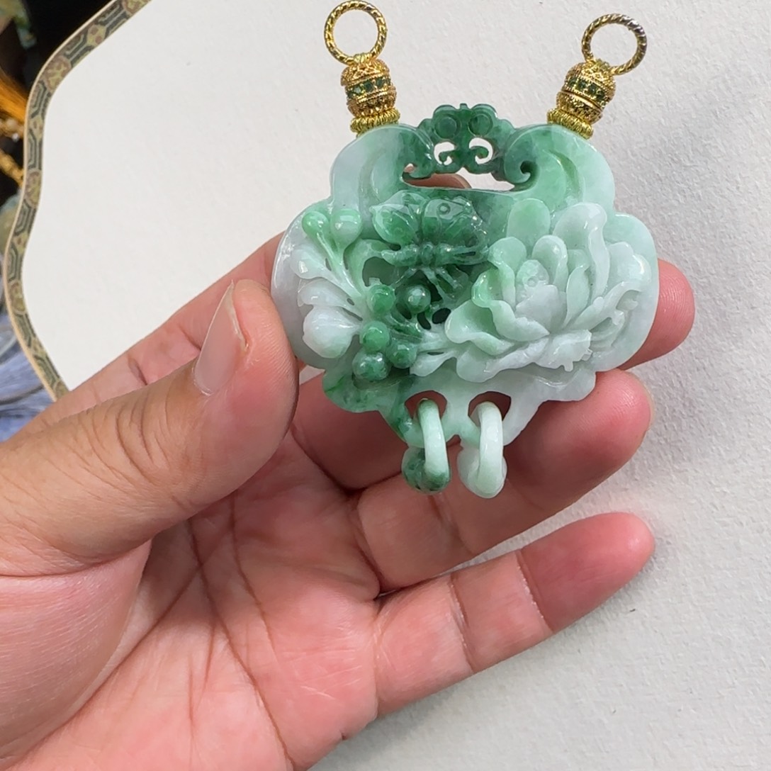 翡翠颈饰未镶嵌仿古