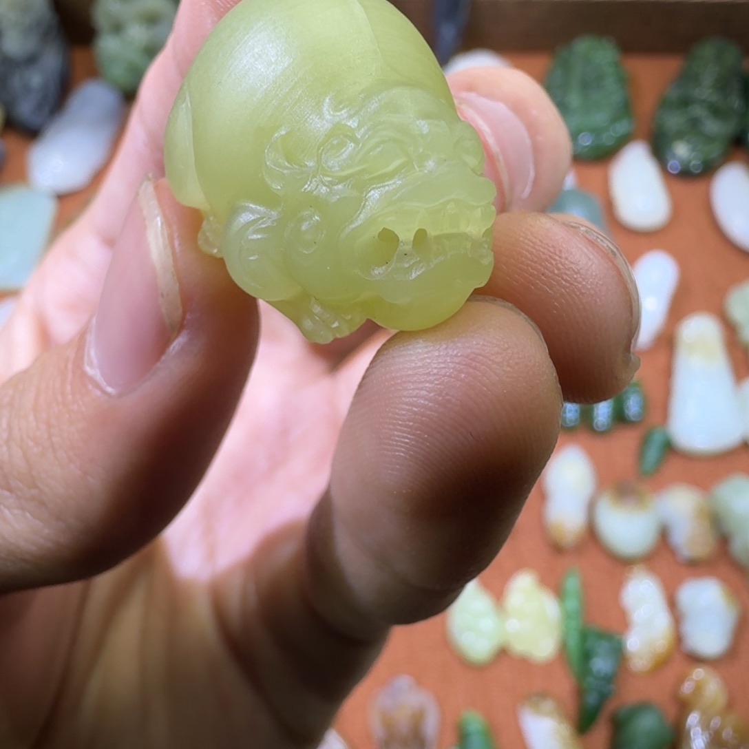 和田玉吊坠(赠链)未镶嵌