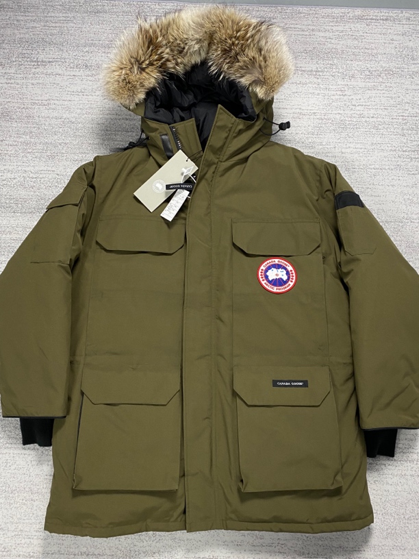 【canada goose】加拿大鹅 M 军绿色远征expedition羽绒服 全新带吊