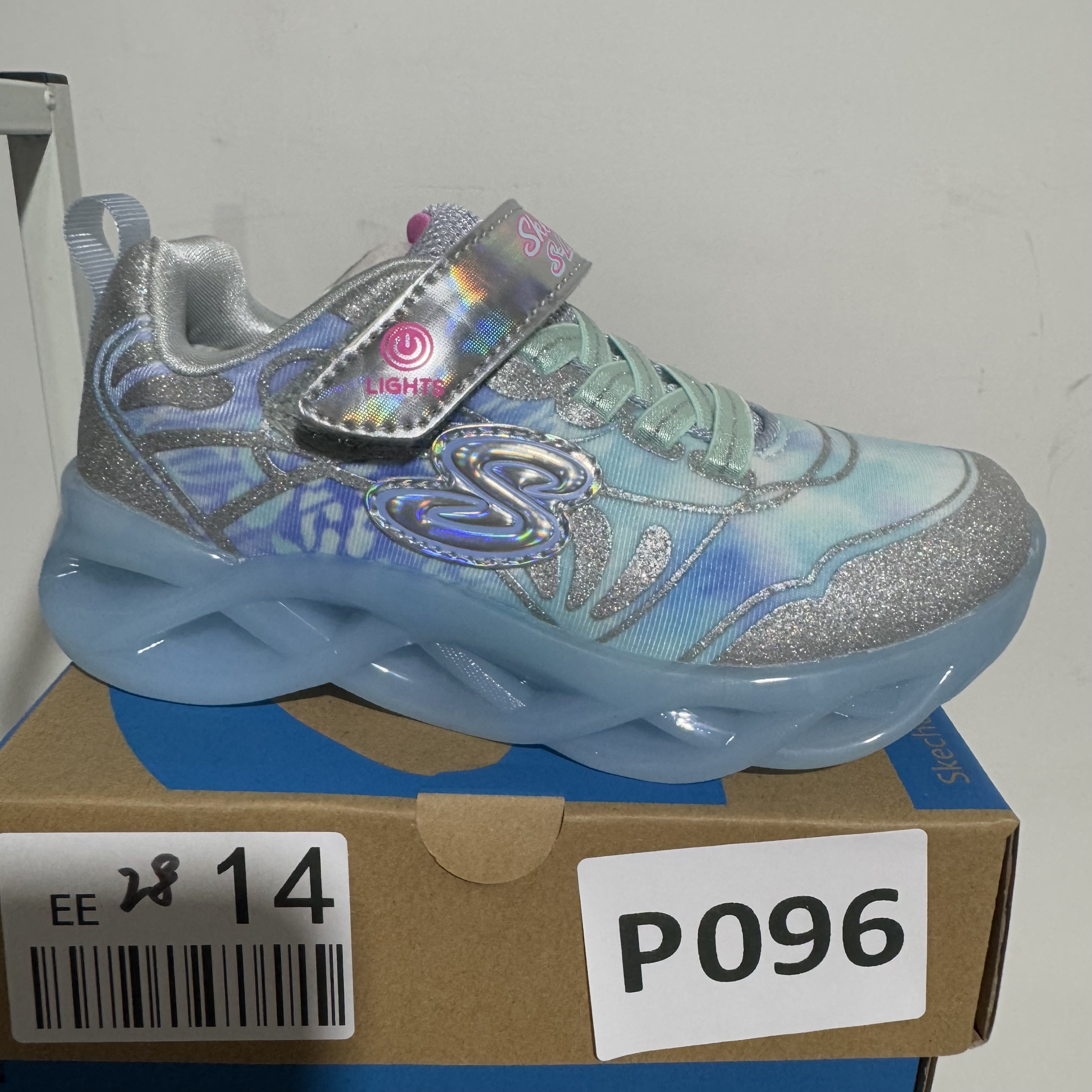 SKECHERS/斯凯奇P096 女童灯鞋 28码