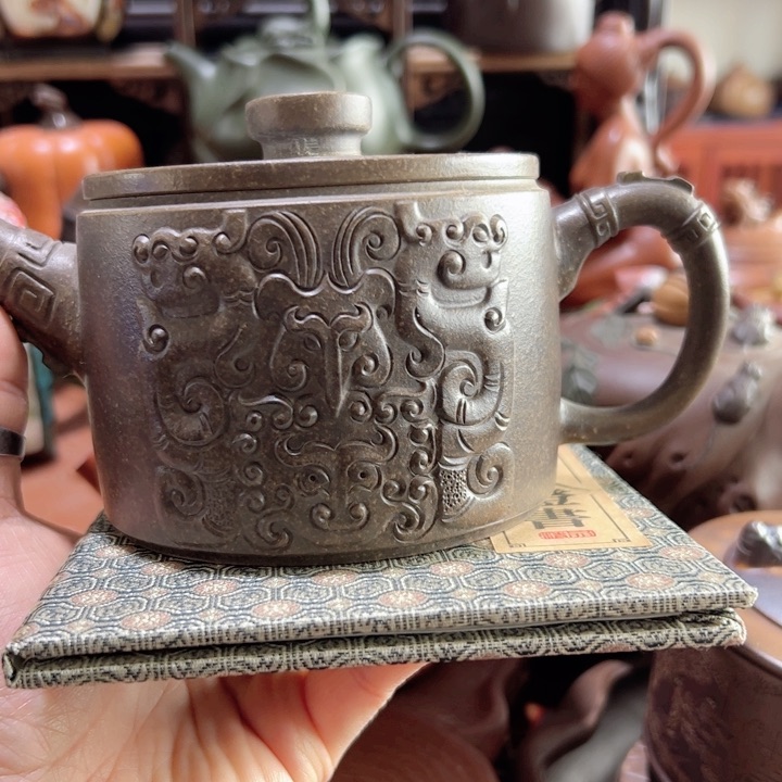 紫砂壶收藏起来了！