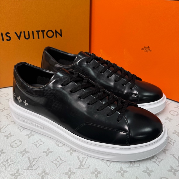 未使用 LouisVuitton/路易威登 黑色暗棋盘格老花板鞋42码