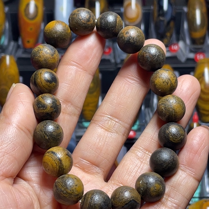 玛瑙/玉髓颈饰未镶嵌一**家