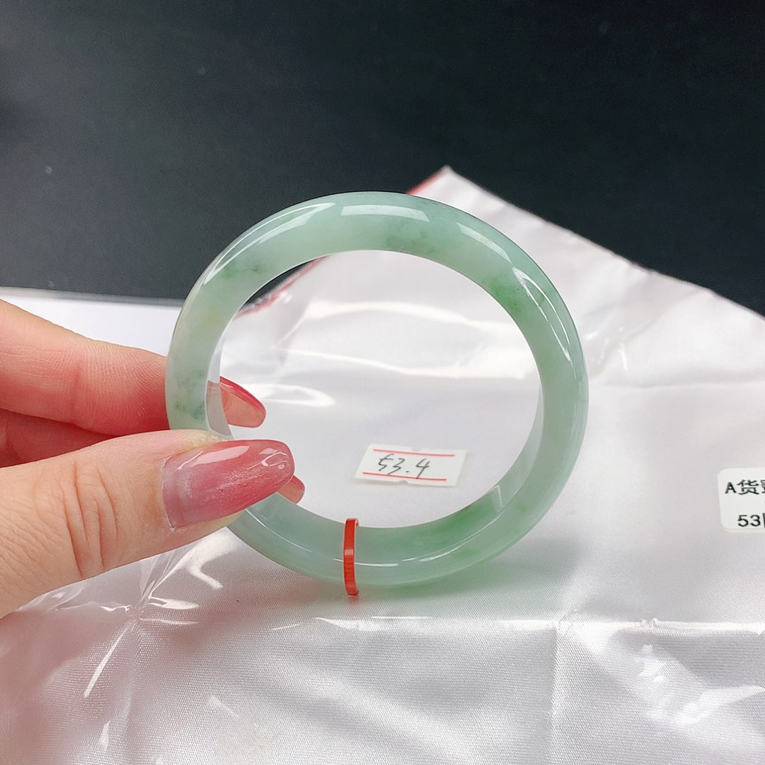 翡翠手镯未镶嵌翡翠068