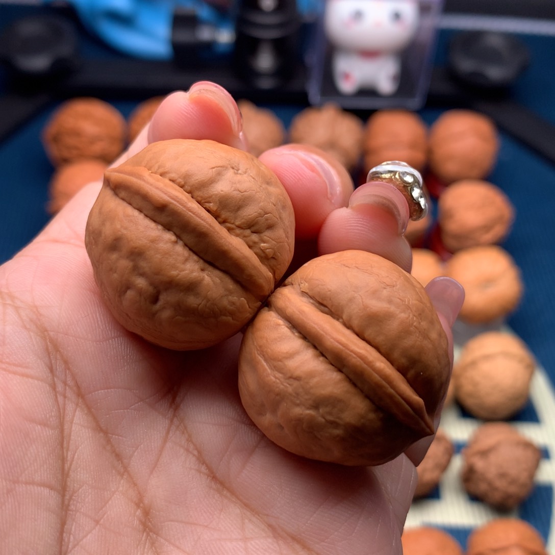 文玩核桃把件小海豚