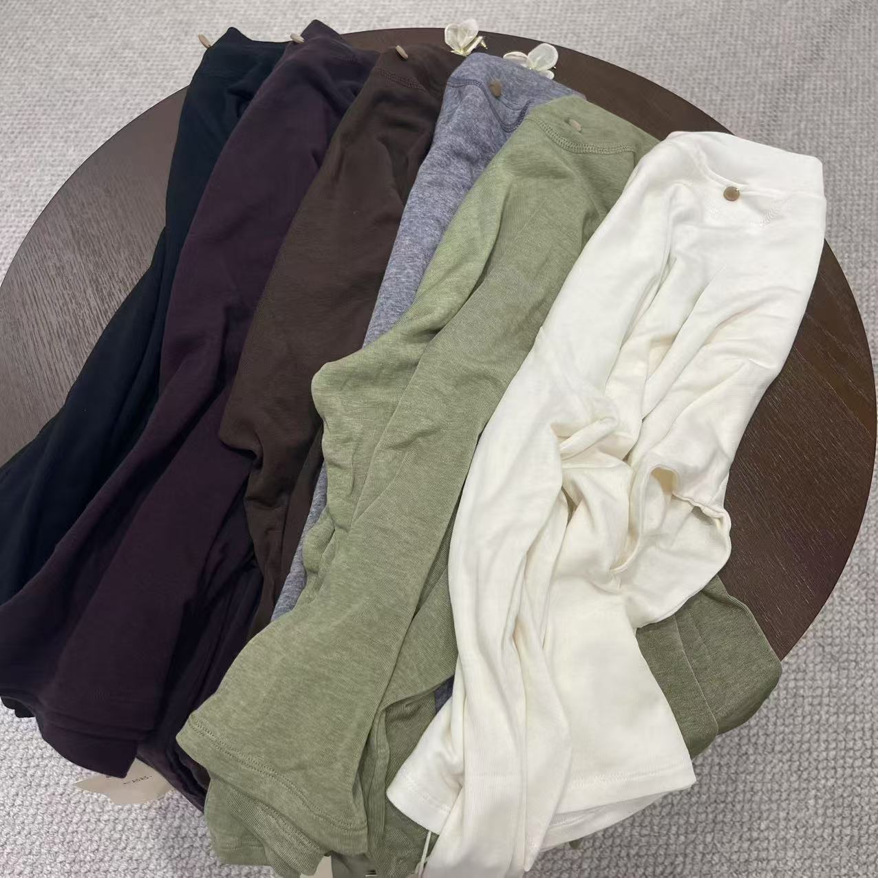 新款气质休闲韩版简约纯色长袖圆领T恤D68016