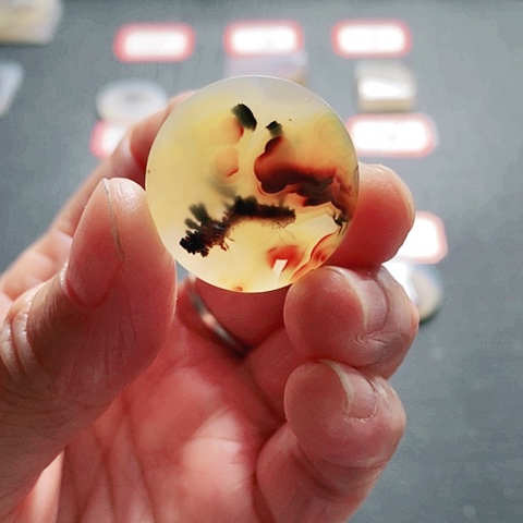 玛瑙/玉髓颈饰未镶嵌