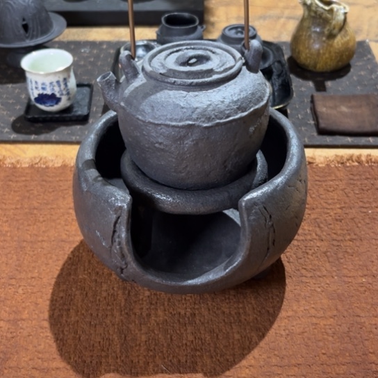 景德镇鱼和熊手工陶艺