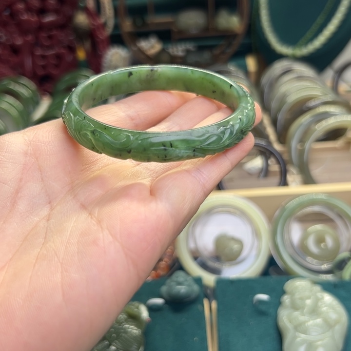 和田玉手镯未镶嵌58.8圈围4711