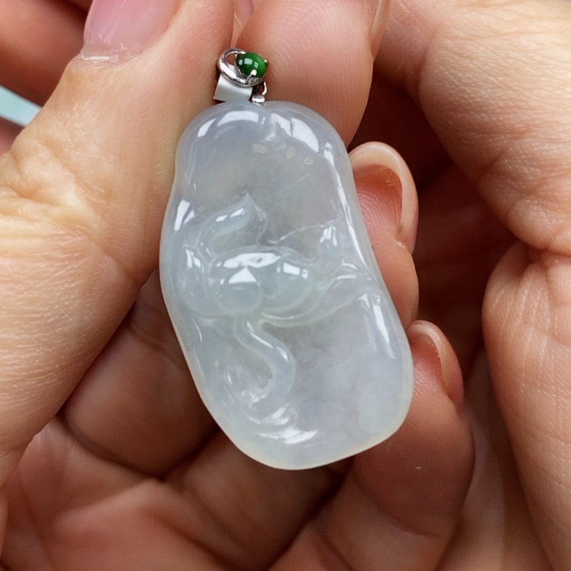 【闪购商品】翡翠未镶嵌颈饰迪****?天然翡翠A货莲花