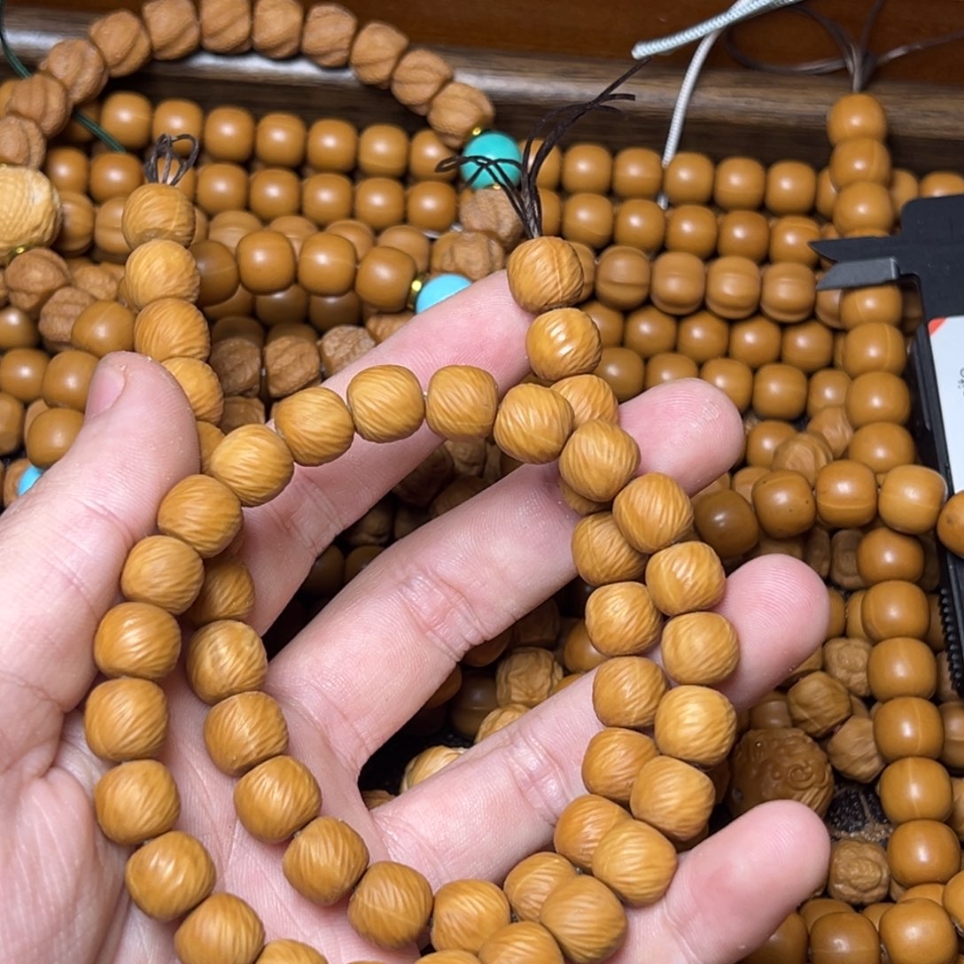 任***性猴头核桃手串俩条云锦