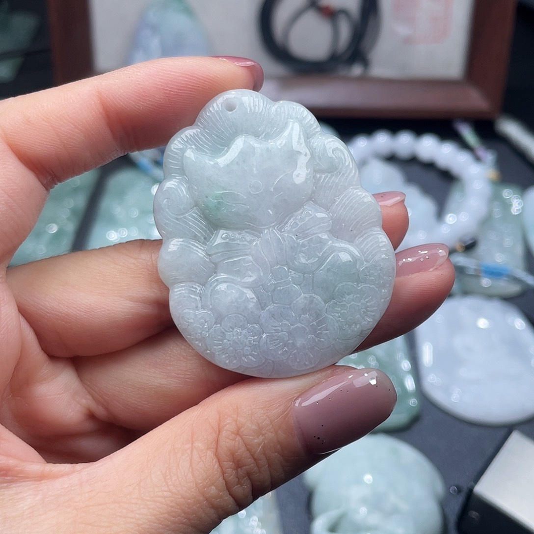 翡翠未镶嵌颈饰翡翠