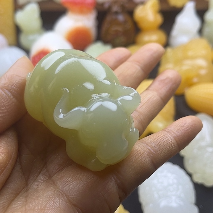 翠***品昆仑玉石手把件碧玺（处理）昆仑玉石手把件