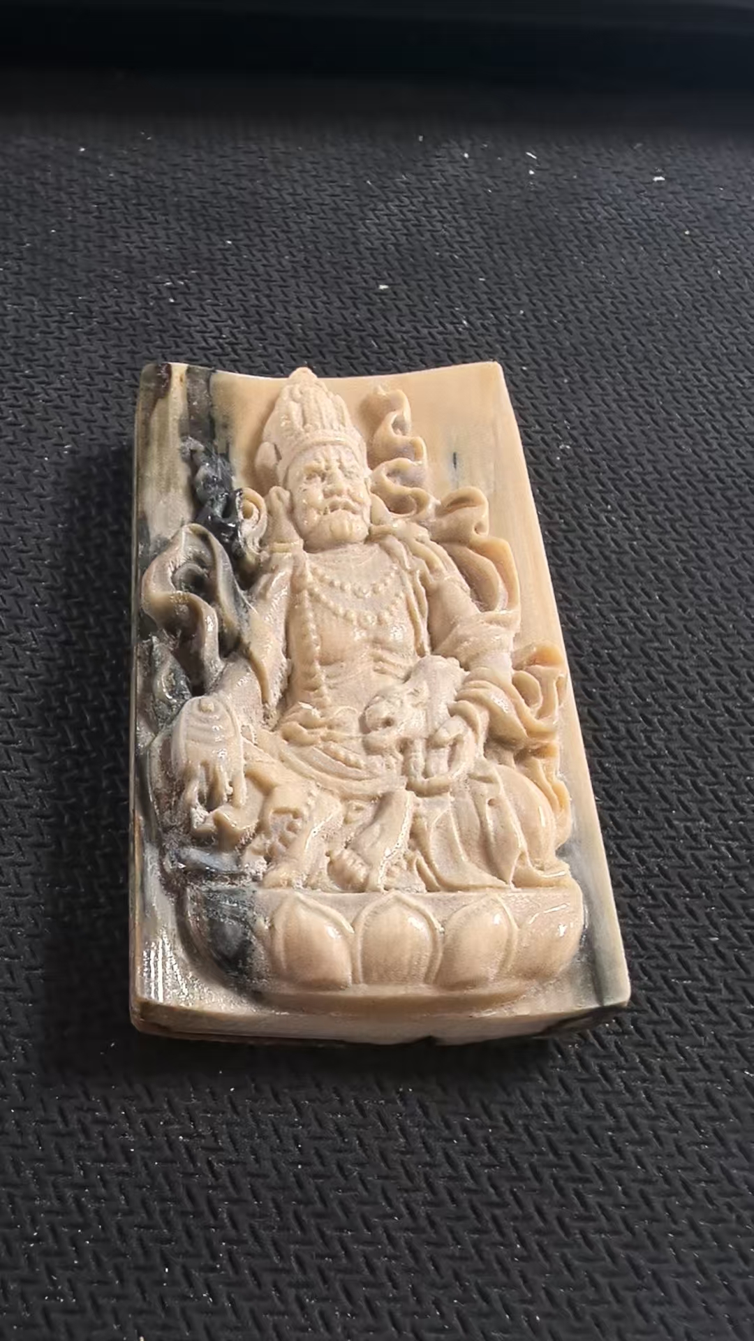 猛犸约24克雕刻件BC447