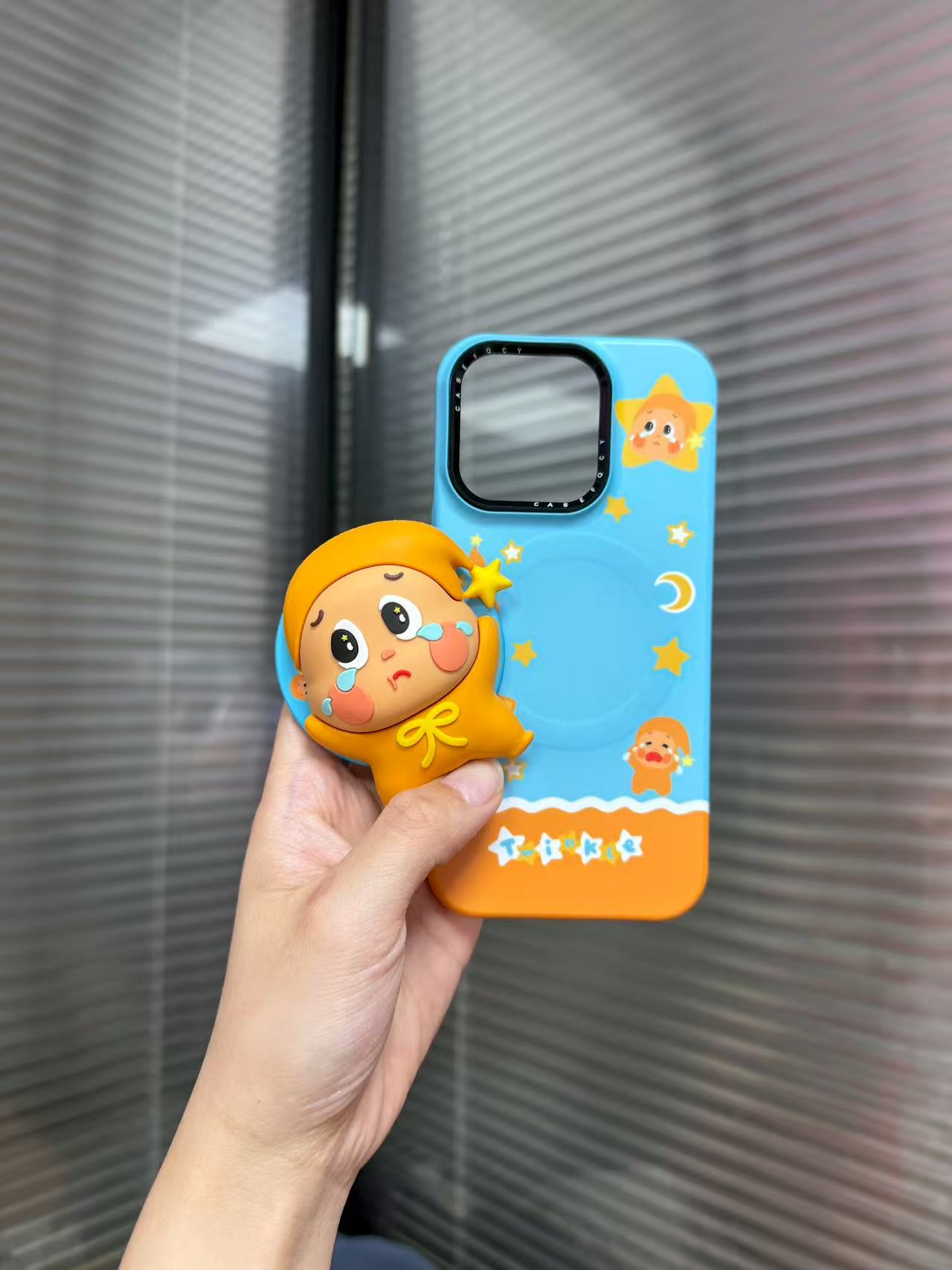 蓝底哭哭星星人菲林磁吸手机壳一套